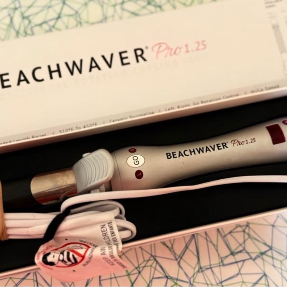 Beachwaver Pro 1.25 Professional Rotating Curling Iron